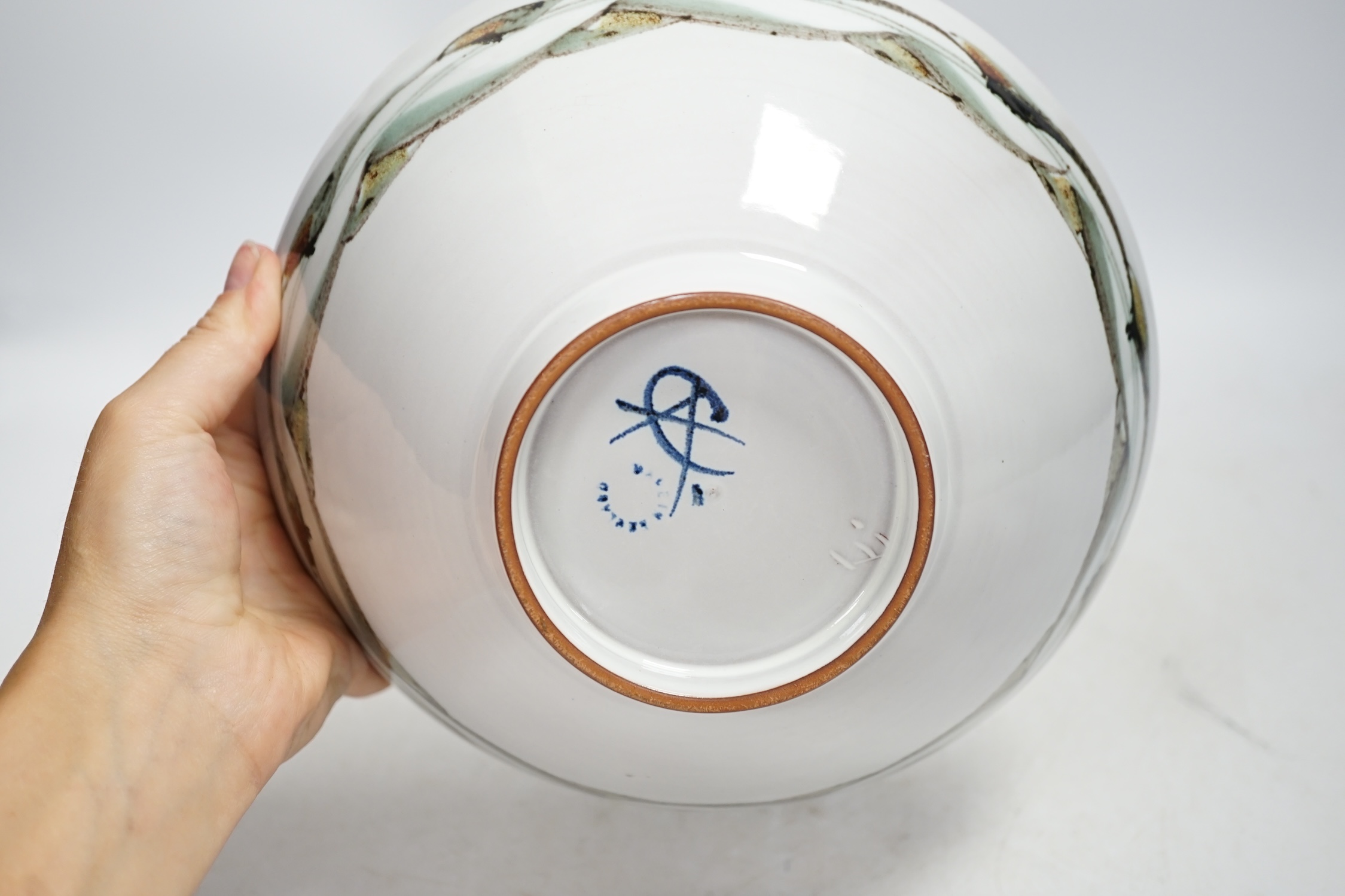 Alan Caiger-Smith, a studio pottery lustre bowl, 22cm diameter. Condition -good